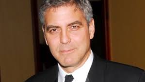 George Clooney stanco dei paparazzi vuole vendere la sua villa