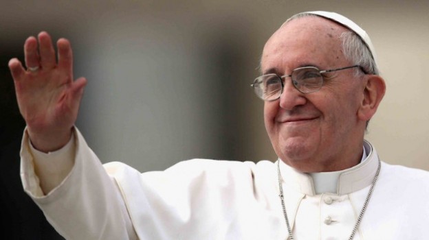 Papa Francesco: visita a sorpresa in una casa di riposo