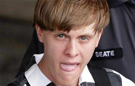 Charleston Dylann Roof era in video contro i neri