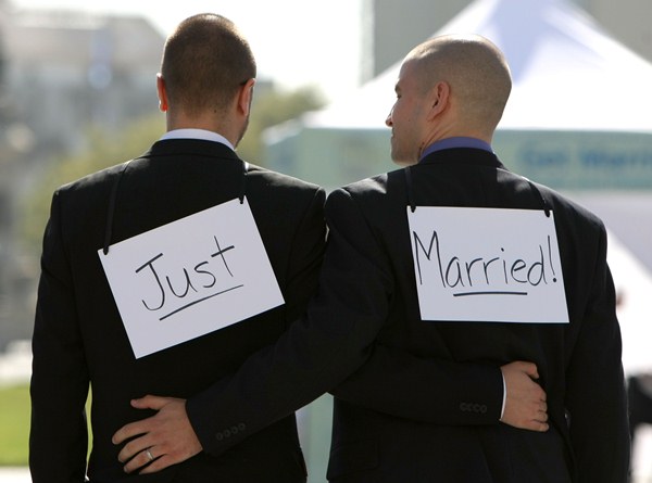 Nozze gay, Strasburgo condanna l’Italia per violazione dei diritti 