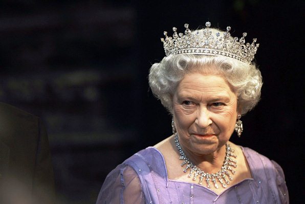 L'Isis vuole uccidere la Regina Elisabetta