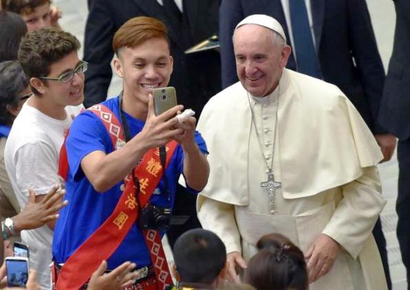 Papa Francesco cacciare gli immigrati è uccidere