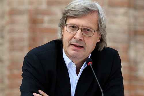 Vittorio Sgarbi denunciato da Aidaa per aver offeso più volte le capre