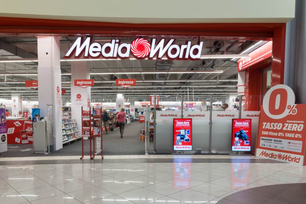 Volantino MediaWorld saldi di Carnevale iPhone e Smartphone