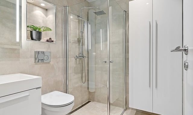 Piatti doccia: qualità, design e soluzioni su misura per il bagno