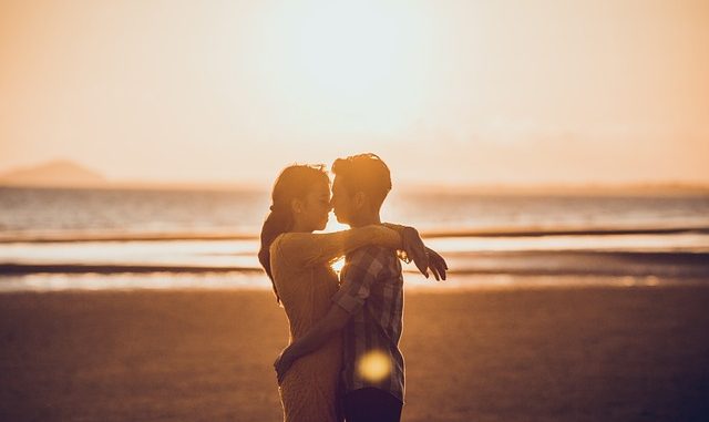 Cartomanzia per amore gratis: come iniziare il tuo viaggio spirituale senza costi