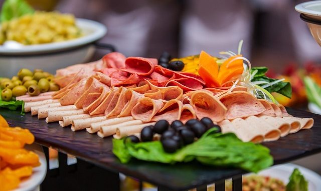 Gestione sostenibile delle mense: strategie e soluzioni per ridurre lo spreco alimentare